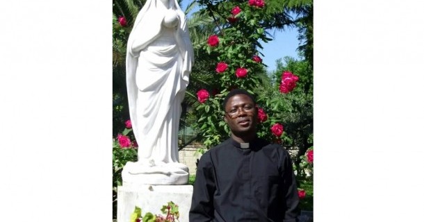 Un sacerdote del Burkina ospite della nostra Misericordia